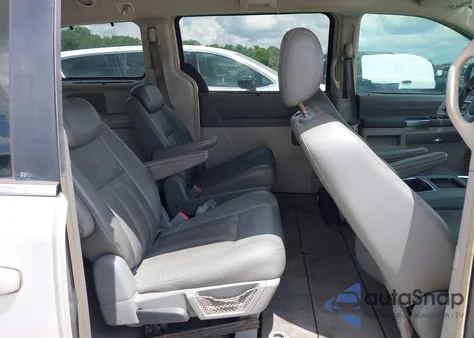 2008 Chrysler Town & Country Touring из США, поврежденный, VIN 2A8HR54P48R844498